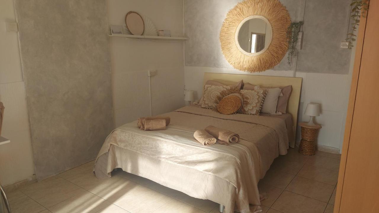 Sunrise Boho Studio Larnaca Bagian luar foto